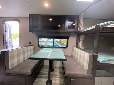 2021 Grand Design Transcend Xplor 247BH RV Towable trailer in Cutler Bay