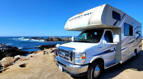 This 24ft Class C is ready for your trip! Whether it's down HWY 1 headed to Big Sur or to our local Laguna Seca Weather Tech Raceway this RV is waiting for you. Perfect for trips to:

HWY 1 
Big Sur
Weather Tech Raceway
Laguna Seca
Marina Dunes
Yosemite
Oregon 
Joshua Tree
Death Valley