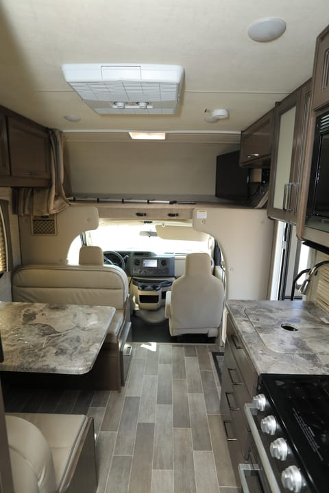 Brand New  2021 Thor Motor Coach Chateau Drivable vehicle in Elk Grove