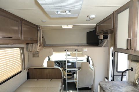 Brand New  2021 Thor Motor Coach Chateau Drivable vehicle in Elk Grove