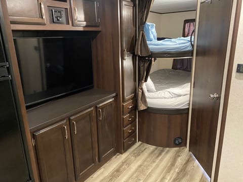 6 - 2021 Jayco Jay Flight double bunks - 6ix Towable trailer in Lubbock