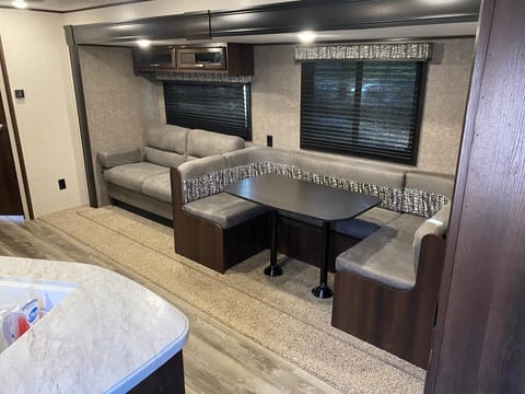 6 - 2021 Jayco Jay Flight double bunks - 6ix Towable trailer in Lubbock