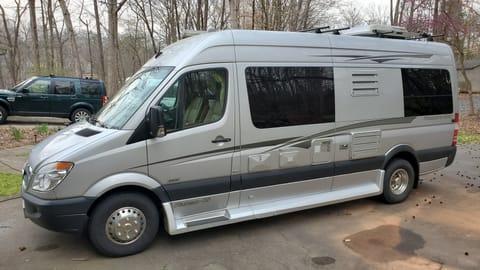 Adventure Van - Pleasure Way Plateau Ts Drivable vehicle in Lake Wylie