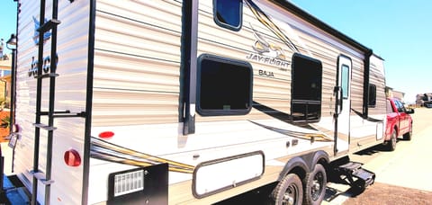 Jayco Jay Flight Trailer - Double Bunk Beds & Queen Private Master Towable trailer in San Marcos