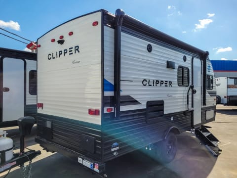 2021 Coachmen Clipper - Light Weight Towable trailer in Brea