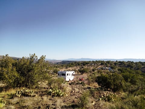 Appa, the majestic off-grid wonder-condo on wheels Drivable vehicle in Camp Verde
