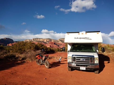 Appa, the majestic off-grid wonder-condo on wheels Drivable vehicle in Camp Verde