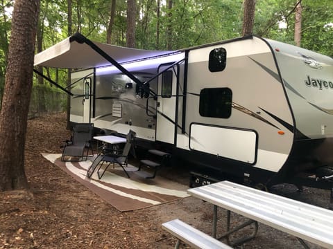 Family friendly bunkhouse camper Towable trailer in Pineville