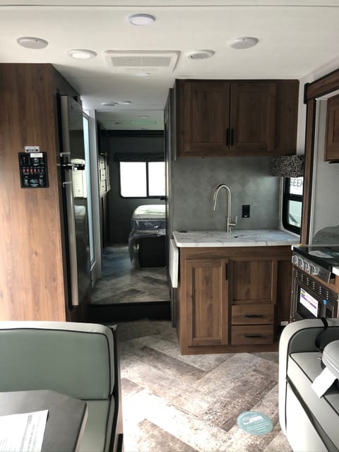 Family Dream RV- 2021 Forest River Sunseeker Drivable vehicle in Woburn