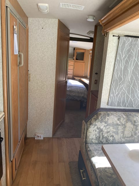 36 ft Class ‘A’ Pace Arrow – Clean and comfy – Glamping at it’s f Véhicule routier in Southern California