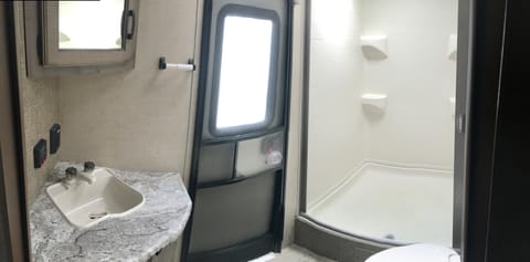 2017 K-Z Manufacturing Connect Towable trailer in North Royalton