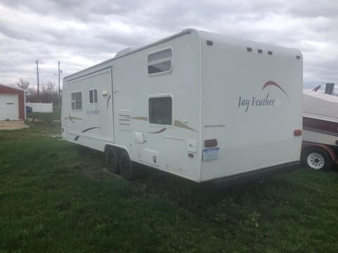 2006 Jayco Jay Feather Ultra Lite Towable trailer in Georgetown Township