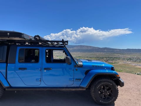 2021 - Jeep Gladiator - Willy's Edition - Overland Camper Vehículo funcional in Westminster