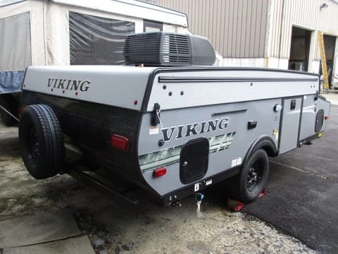 2020 21' Viking 2108ST Towable trailer in Allentown