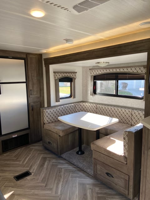 2021 Forest River Evo T2360 - DELIVERY ONLY Tráiler remolcable in Temecula