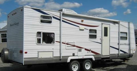 Glamper - Home away from home Towable trailer in Surrey