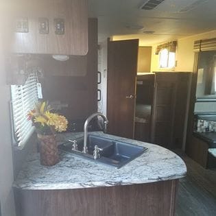 LETS GO GLAMPING!!!  Full Valet-2016 Heartland Pioneer $125 per night. Towable trailer in Spring Branch