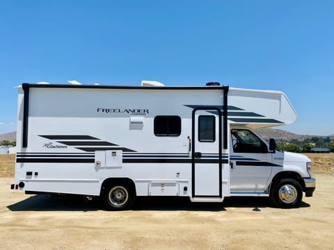 2021 Coachmen Freelander 22XG - MiniLander Drivable vehicle in Pomona