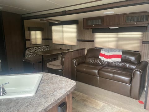 2017 Palomino Solaire Towable trailer in Leduc