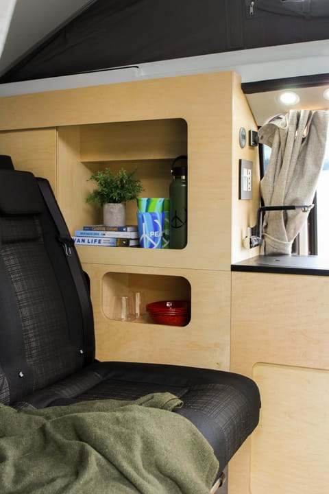 PV Modern #11 Skookumchuck - Mercedes Metris Full Camper Reisemobil in Seattle