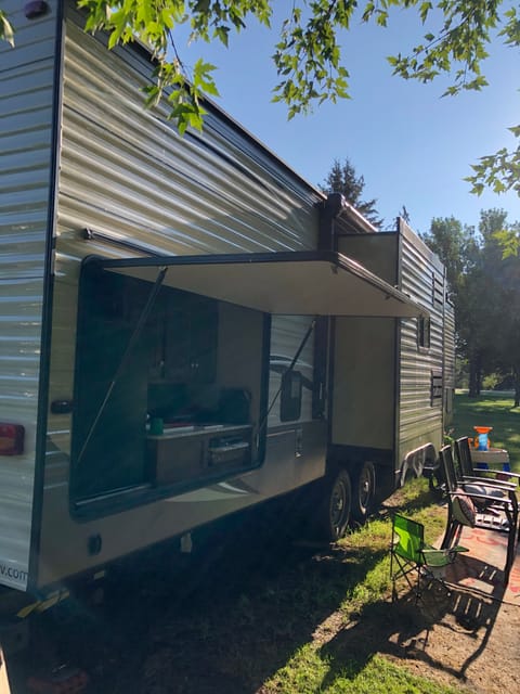 Outdoor Kitchen