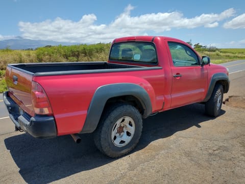 4WD Reliable Toyota Tacoma Truck Vehículo funcional in Paia
