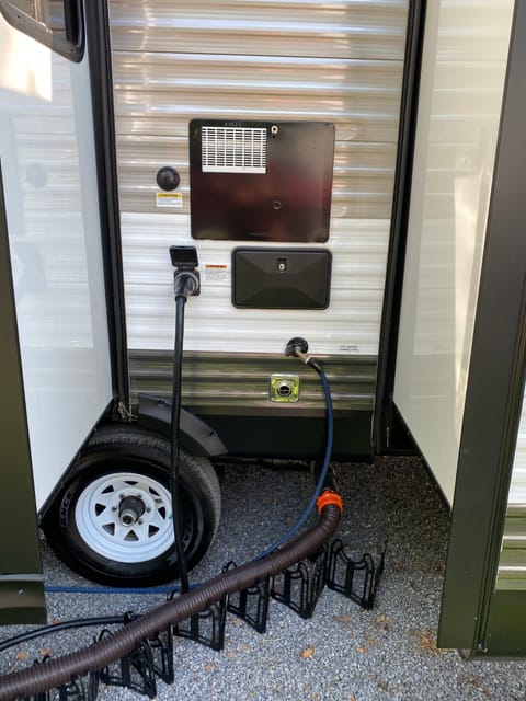 2020 Jayco Jay Flight Bunkhouse with Outdoor Kitchen (Delivery Only) Towable trailer in Alcoa