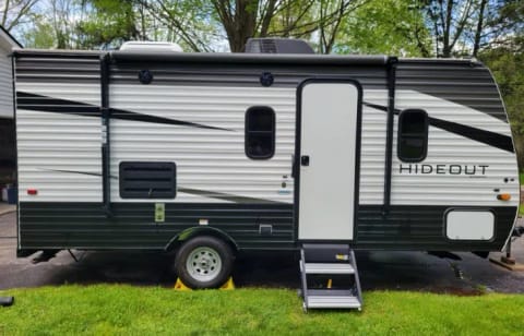 2020 Keystone RV Hideout Single Axle 176LHS Towable trailer in Waterford Township
