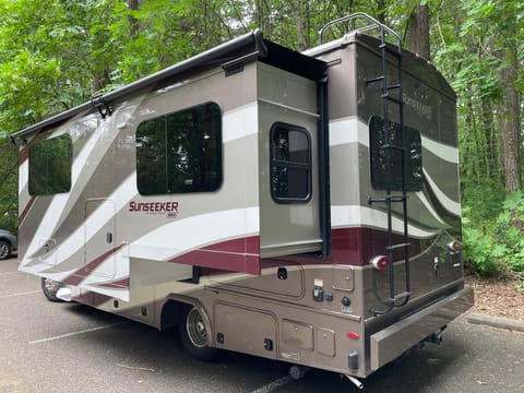 2019 Forest River Sunseeker 2400W Drivable vehicle in Tigard