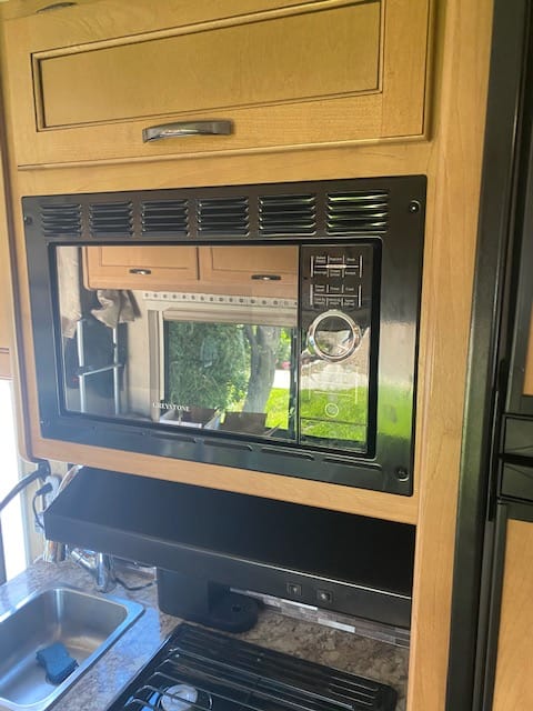 2017 Thor Motor Coach Four Winds model 22E (24 FEET)  FORD E450 with V10 Véhicule routier in Wildomar