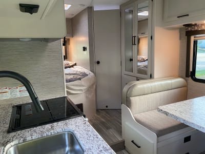 2022 brand new freedom elite RV Drivable vehicle in Sugar Land