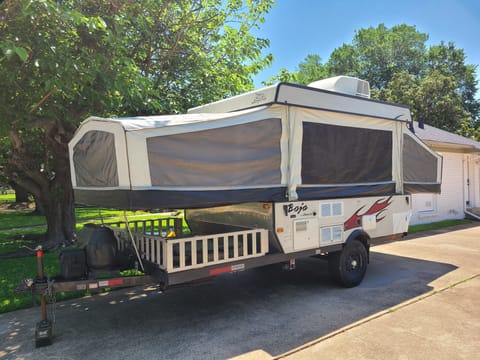 Popup Camper w/ Cargo Deck Towable trailer in Farmers Branch