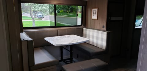 moveable bench to maximize dining setup options