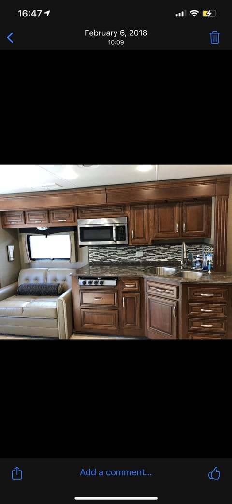 2016 Forest River Berkshire XL 40BH Drivable vehicle in Chesapeake