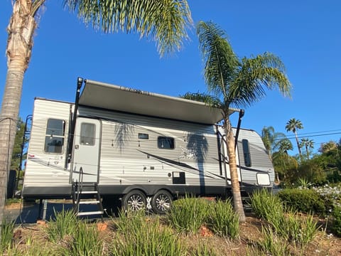 2020 Jayco Jay Flight Airy and Roomy Ziehbarer Anhänger in San Pasqual Valley