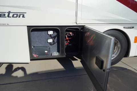 2017 Tiffin Motorhomes Phaeton-The “Bus” Vehículo funcional in McCormick Ranch