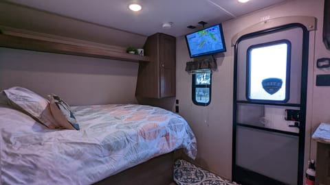 Your "Key" to adventure! 2019 Keystone Hideout Towable trailer in Spring Hill