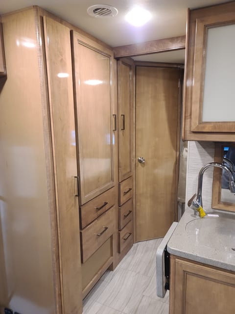 2021 Thor Motor Coach QUANTUM LH26 Drivable vehicle in Capitola