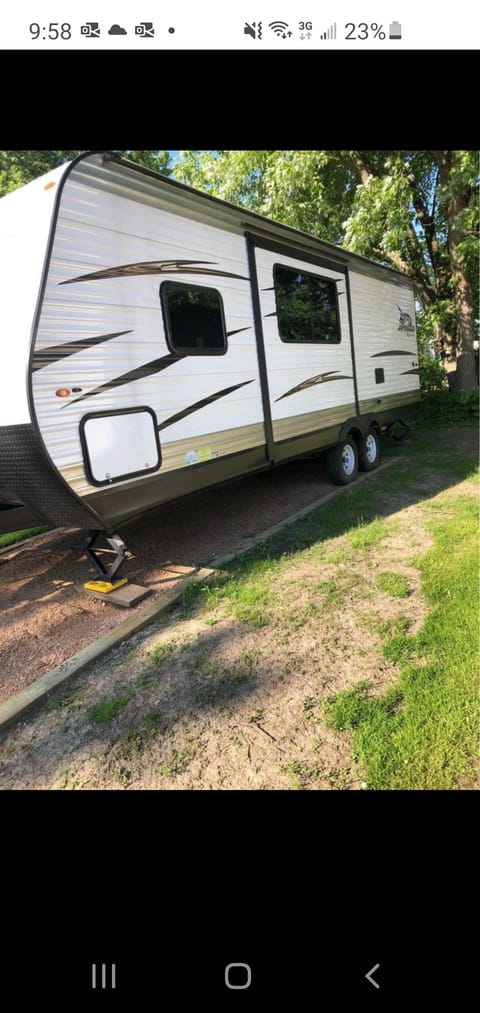 PULL BEHIND 2018 Jayco Flight slx 8 Towable trailer in Wausau