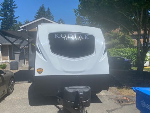 "The Road House",  2021 Dutchmen Kodiak Ultimate Remorque tractable in King County