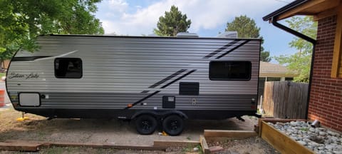 2021 East to west Silver Lake 20KRD Towable trailer in Thornton