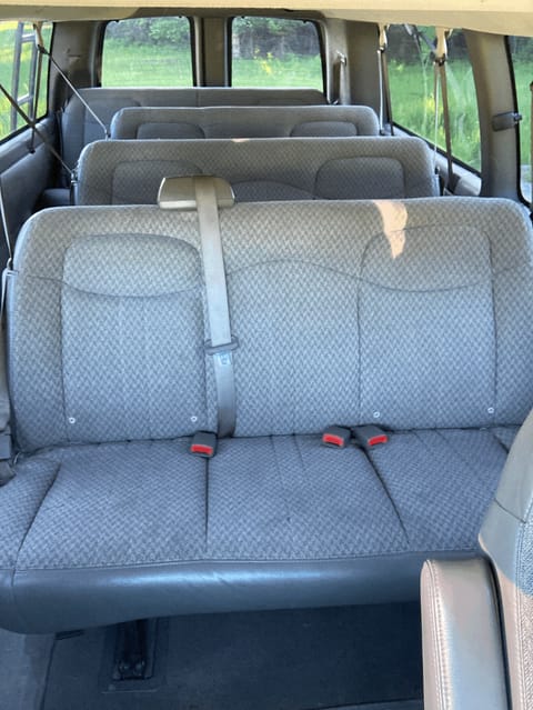 15 Passenger 2007 Chevrolet E3500 Campervan in Columbia Falls