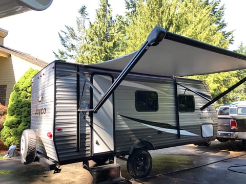 2020 21ft  Jayco SLX baja edition Easy Tow! Tráiler remolcable in Happy Valley