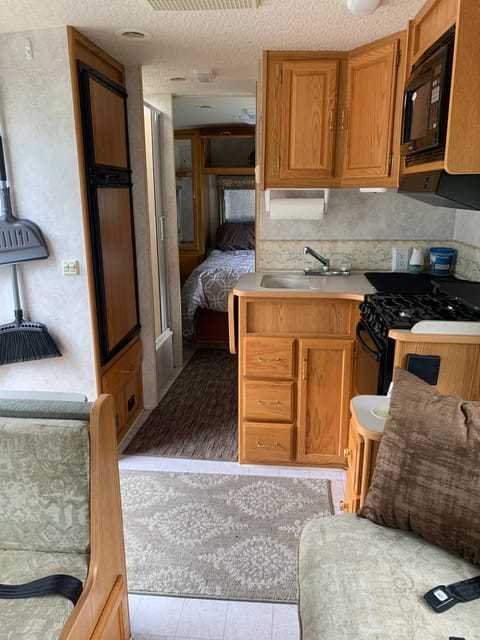 2005 Winnebago Chalet "Sven" -Located in Soldotna, AK Drivable vehicle in Soldotna