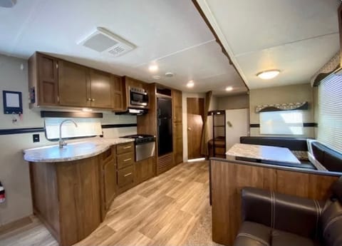 2018 Dutchmen Bunkhouse with Queen Bedroom Towable trailer in Powell River