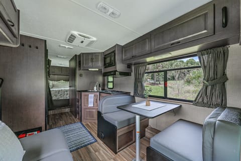 2020 Tiffin Wayfarer 30 Drivable vehicle in Jupiter