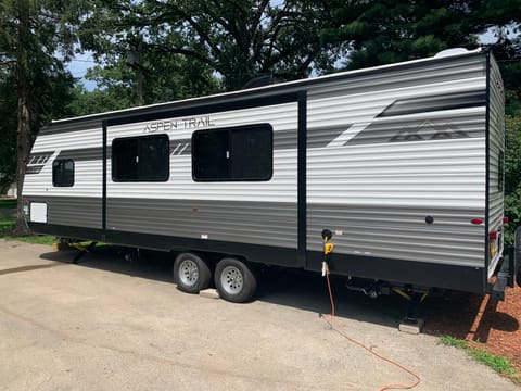 Long Hauler 2021 Dutchmen Aspen Trail Towable trailer in Joliet