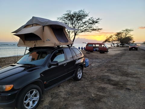 BMW X5 Easy Rooftop Setup Camper in Kahului