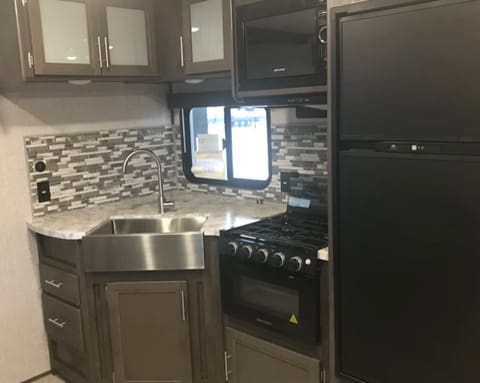 2021 Clean Coleman 285BH C Towable trailer in Joliet