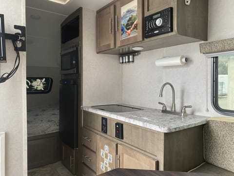 20' Forest River R-Pod RP171 Trailer - Sleeps 4 Remorque tractable in Kelowna